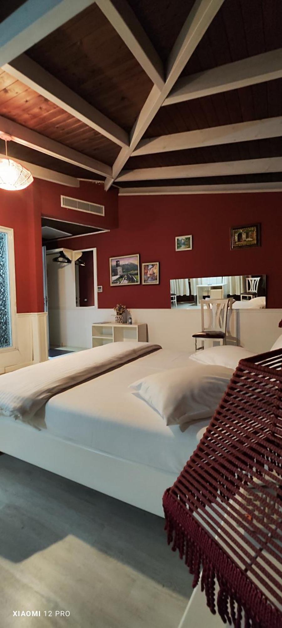 Hotel Kastria Tiranë Eksteriør bilde