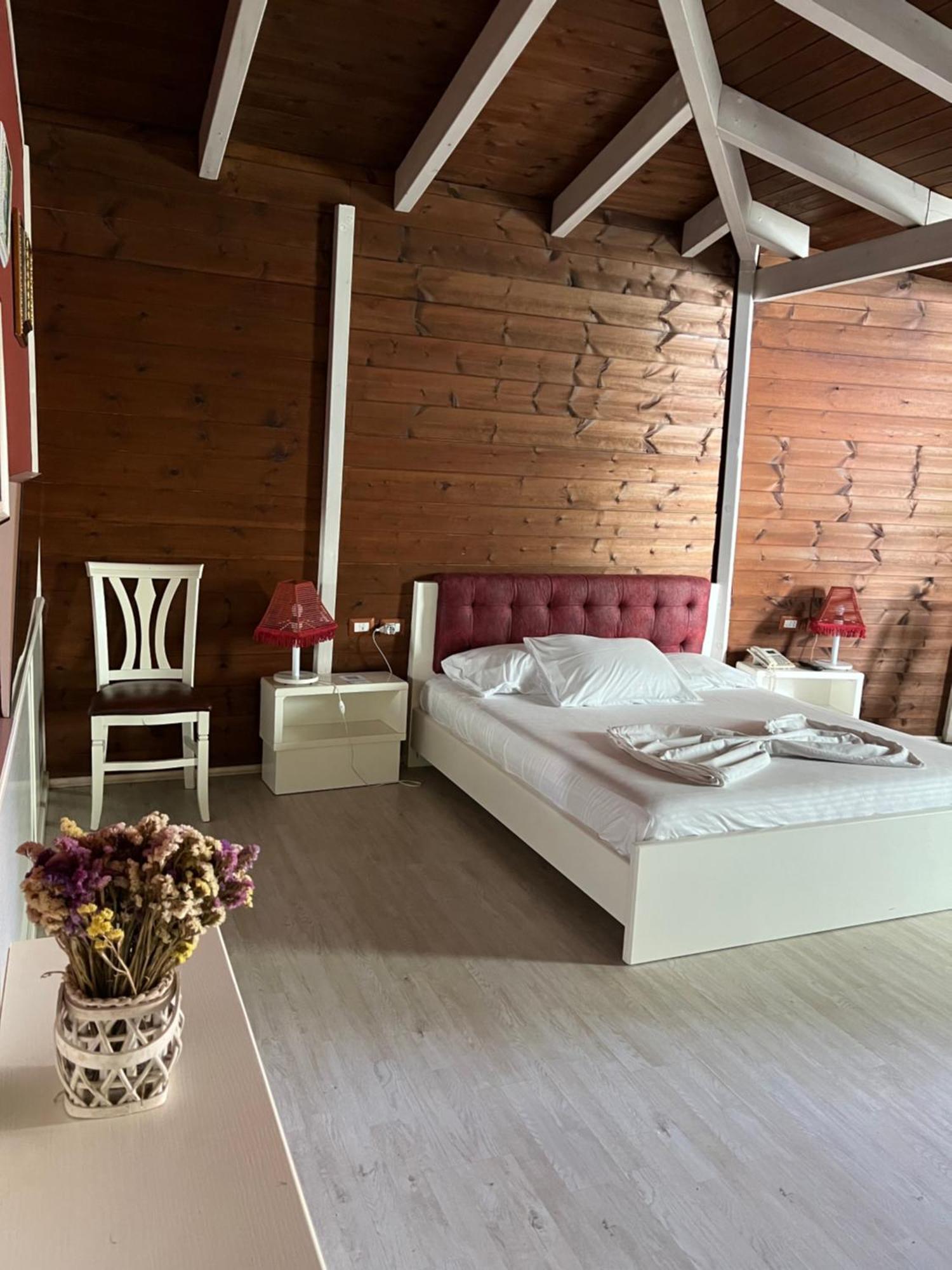 Hotel Kastria Tiranë Eksteriør bilde