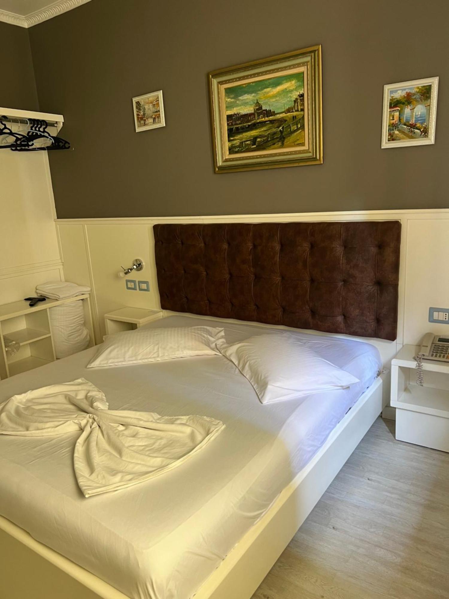 Hotel Kastria Tiranë Eksteriør bilde